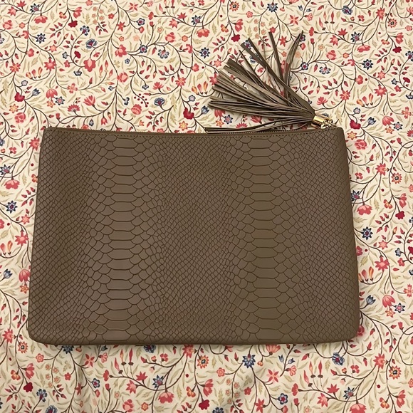 GiGi New York All In One Bag - Picture 5 of 6